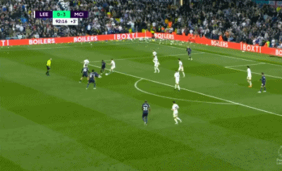 前锋终结进球荒，庆祝动作感动球迷